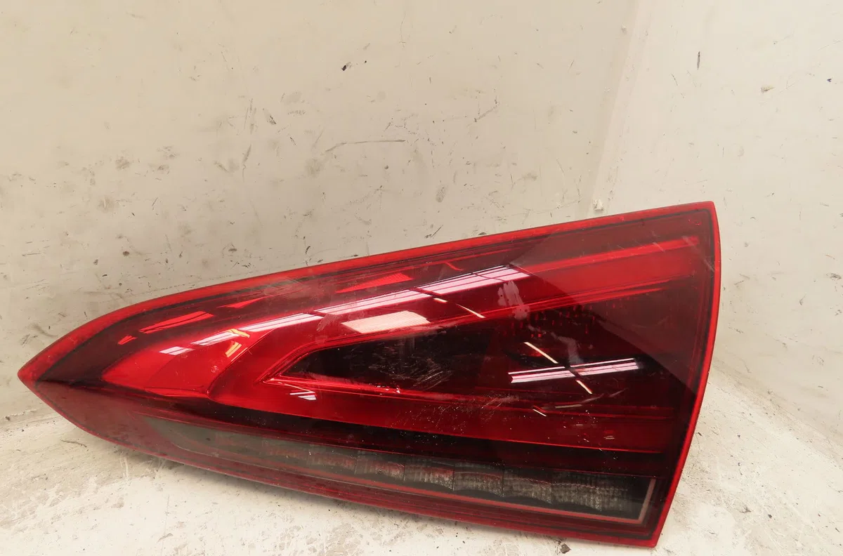 Feu arrière intérieur droit Mercedes-benz CLASSE A (W177) A 180 d (177.003) (2018) 5 portes occasion