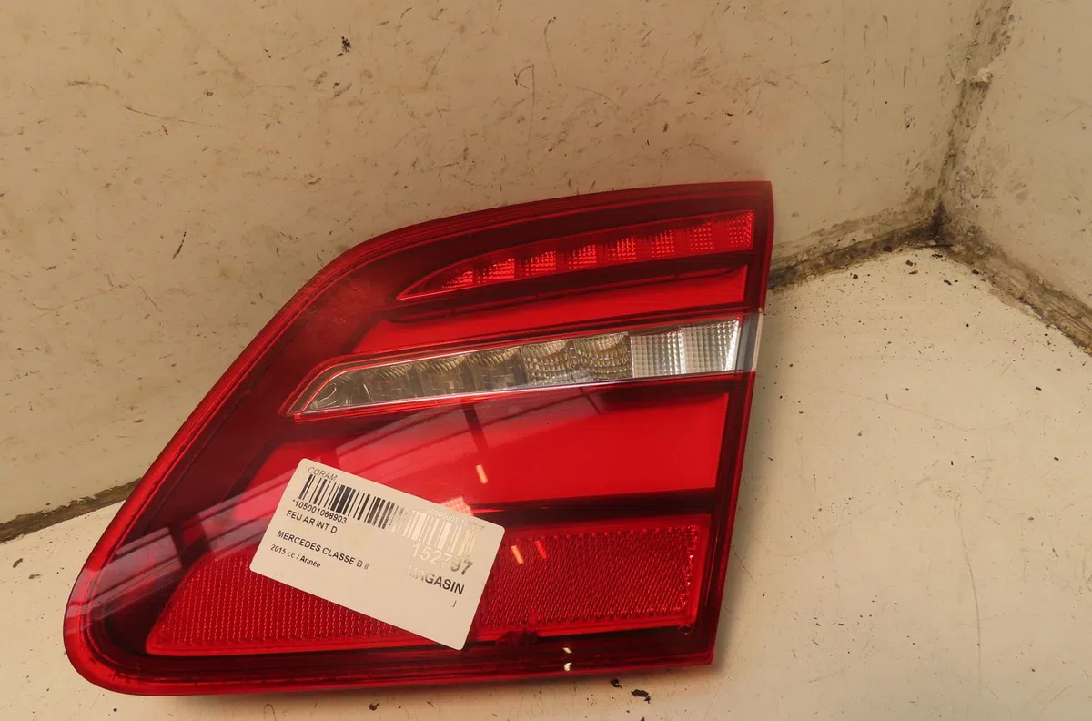 Feu arrière intérieur droit Mercedes-benz CLASSE B Sports Tourer (W246, W242) B 180 cdi - d (246.212) (2013-2018) occasi