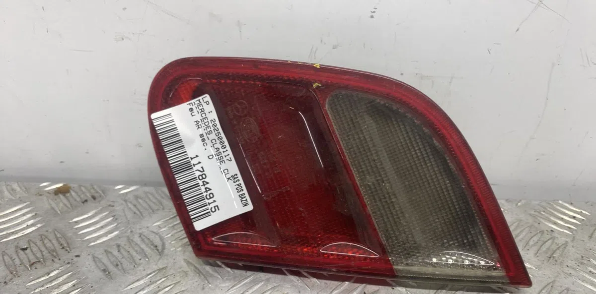 Feu arrière intérieur droit MERCEDES CLASSE CLK 208 PHASE 1 COUPE occasion