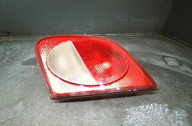 Feu arrière intérieur droit MERCEDES E300 1996 occasion
