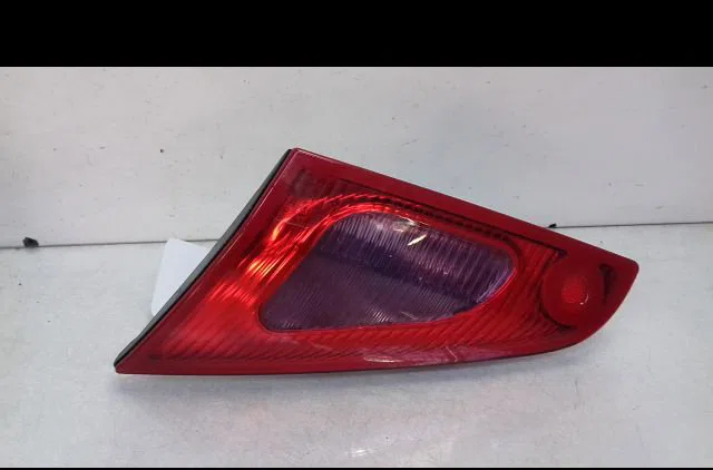 Feu arrière intérieur droit Mitsubishi COLT VI (Z3_A, Z2_A) 1.3 (z21a) (2004-2012) occasion