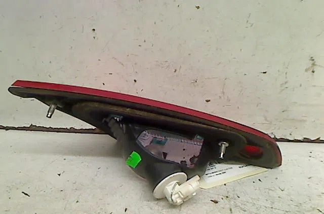 Feu arrière intérieur droit Mitsubishi COLT VI (Z3_A, Z2_A) 1.3 (z21a) (2004-2012) occasion