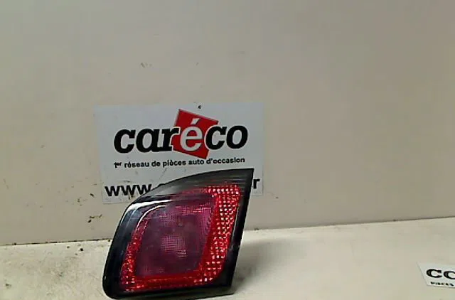 Feu arrière intérieur droit NISSAN PRIMERA III 2000 occasion