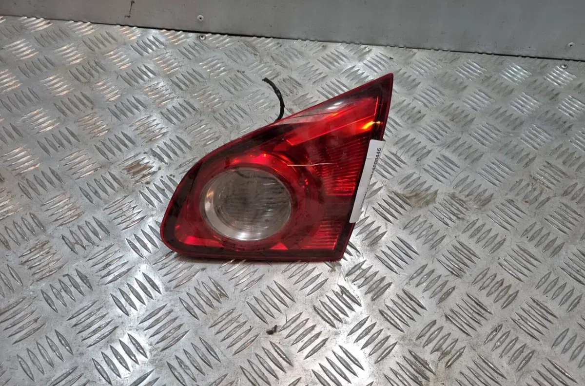 Feu arrière intérieur droit NISSAN QASHQAI 1 PHASE 1 occasion