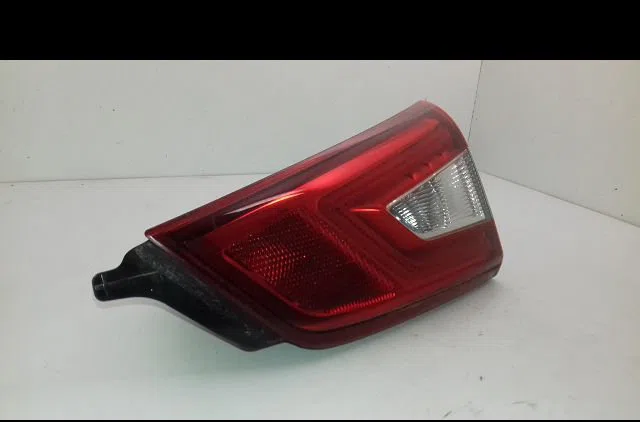 Feu arrière intérieur droit Nissan QASHQAI II SUV (J11, J11_) 1.2 dig-t (2013) occasion