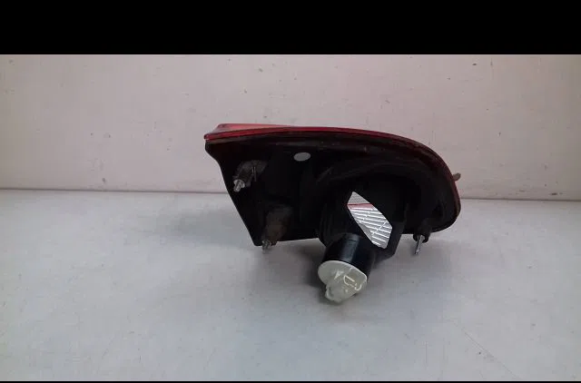Feu arrière intérieur droit Nissan QASHQAI - QASHQAI 2 I (J10, NJ10, JJ10E) 1.5 dci (2010-2013) 5 portes occasion