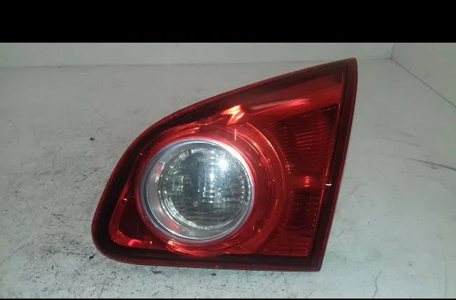 Feu arrière intérieur droit Nissan QASHQAI - QASHQAI 2 I (J10, NJ10, JJ10E) 1.5 dci (2010-2013) 5 portes occasion