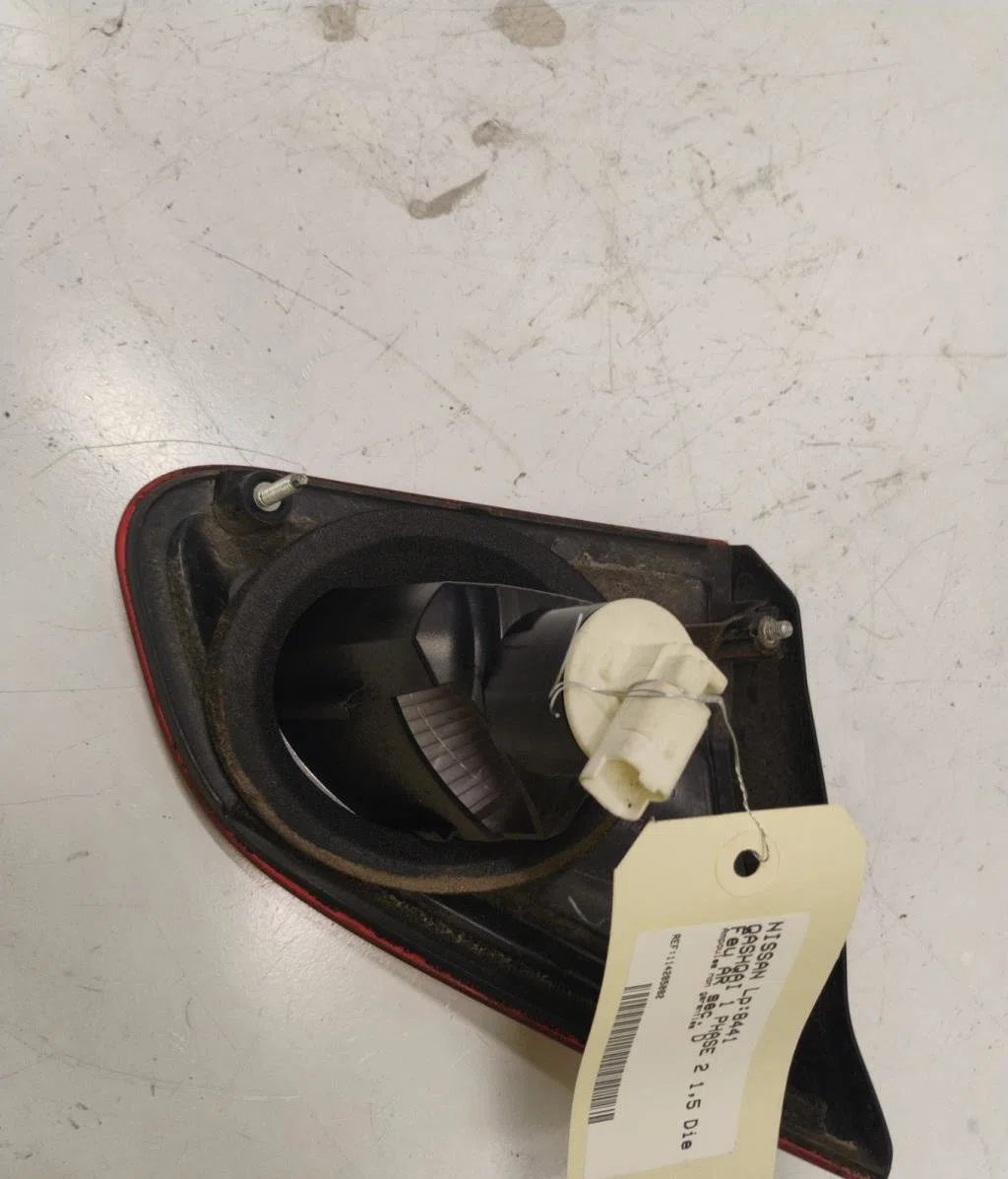 Feu arrière intérieur droit Nissan QASHQAI - QASHQAI 2 I (J10, NJ10, JJ10E) 1.5 dci (2010-2013) occasion