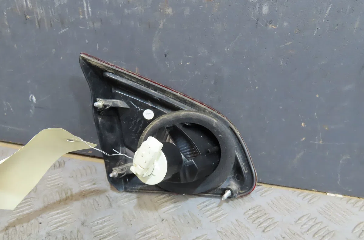 Feu arrière intérieur droit Nissan QASHQAI - QASHQAI 2 I (J10, NJ10, JJ10E) 1.6 dci traction intégrale (2011-2013) occas
