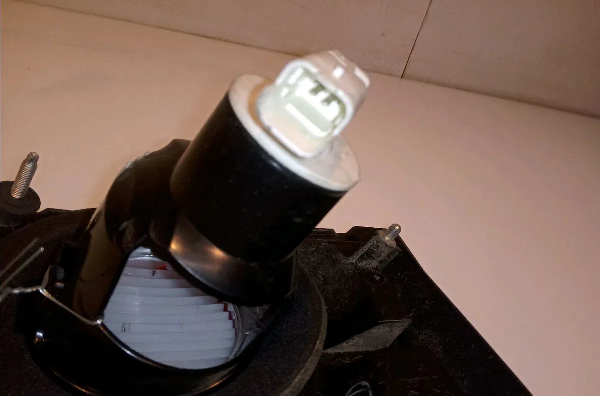 Feu arrière intérieur droit Nissan QASHQAI - QASHQAI 2 I (J10, NJ10, JJ10E) 2.0 dci (2007-2013) occasion