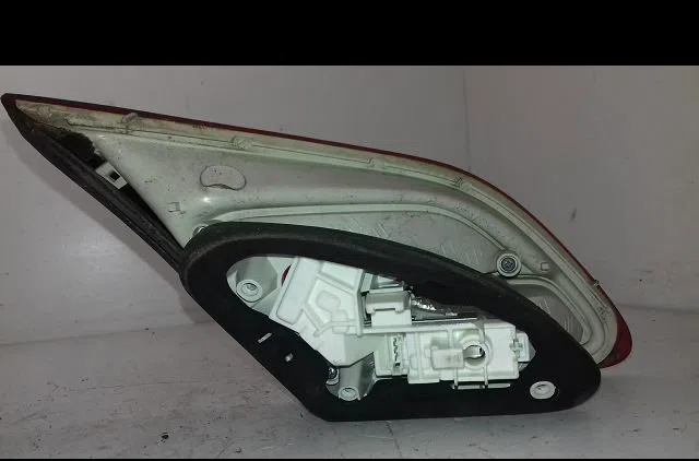 Feu arrière intérieur droit Opel ASTRA J GTC 1.4 (08) (2011-2015) occasion