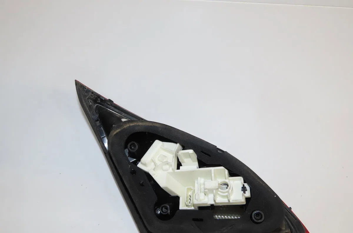 Feu arrière intérieur droit Opel ASTRA J (P10) 1.7 cdti (68) (2009-2015) occasion