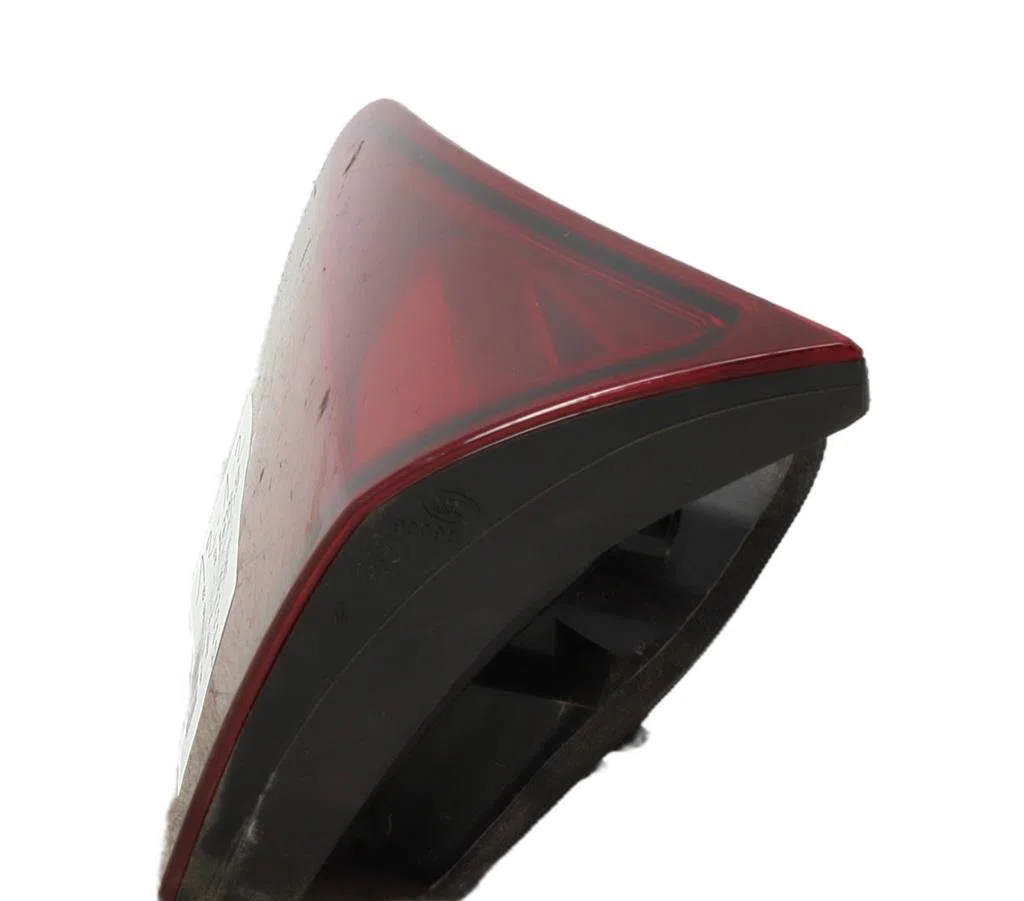 Feu arrière intérieur droit Opel ASTRA J (P10) 2.0 cdti (68) (2009-2015) occasion