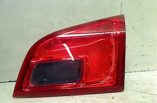 Feu arrière intérieur droit Opel ASTRA J Sports Tourer (P10) 1.7 cdti (35) (2010-2015) occasion