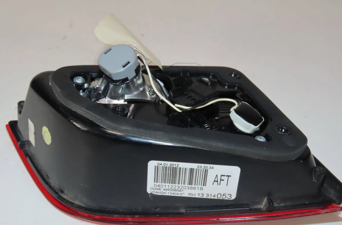 Feu arrière intérieur droit Opel ASTRA J Sports Tourer (P10) 1.7 cdti (35) (2010-2015) occasion