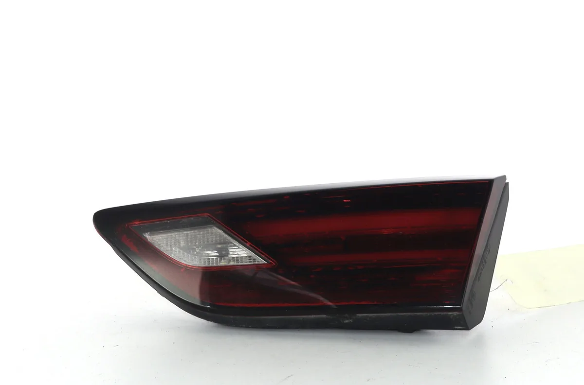 Feu arrière intérieur droit Opel ASTRA K (B16) 1.4 turbo (68) (2015) occasion
