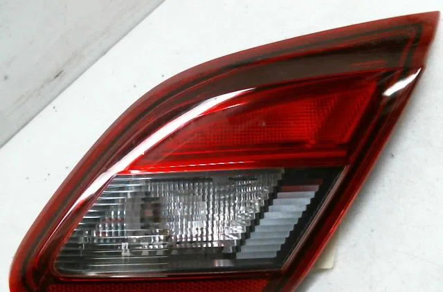 Feu arrière intérieur droit OPEL CORSA occasion