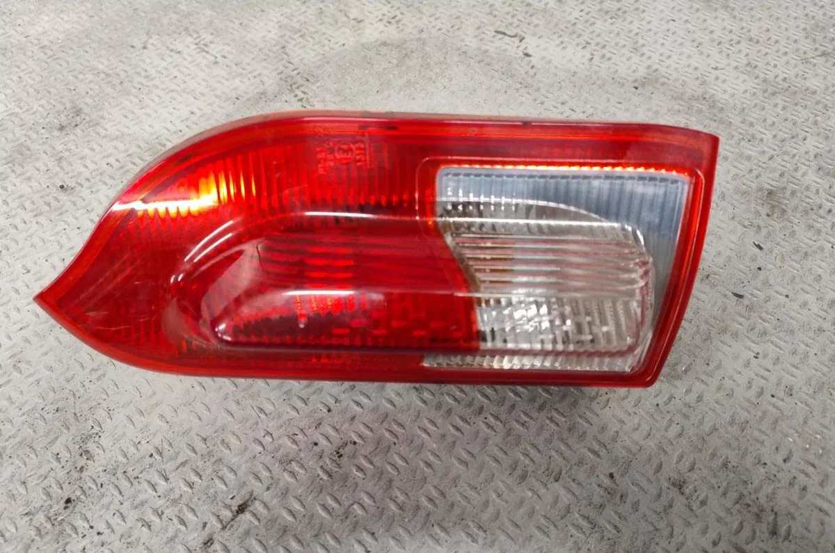 Feu arrière intérieur droit Opel INSIGNIA A Sports Tourer (G09) 2.0 cdti (35) (2008-2015) occasion