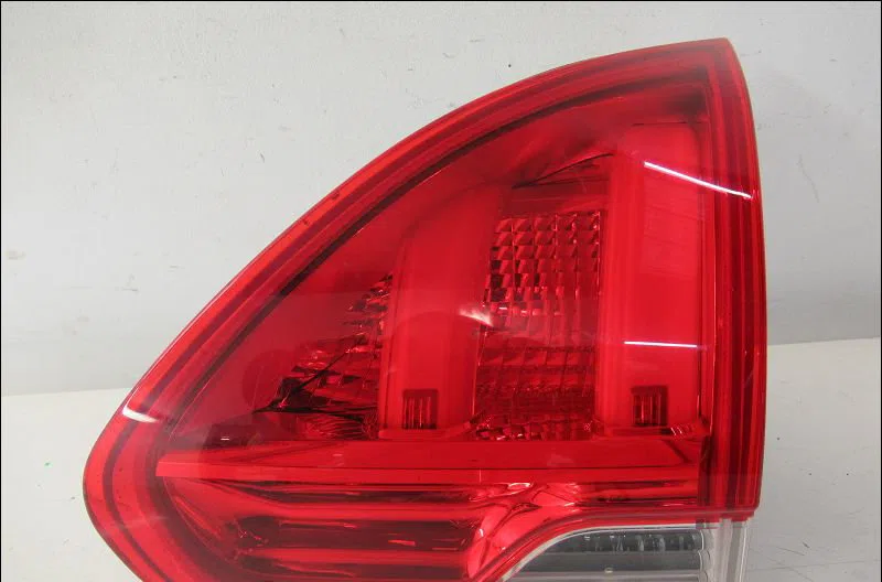 Feu arrière intérieur droit PEUGEOT 2008  1.6 E-HDI 92ch occasion