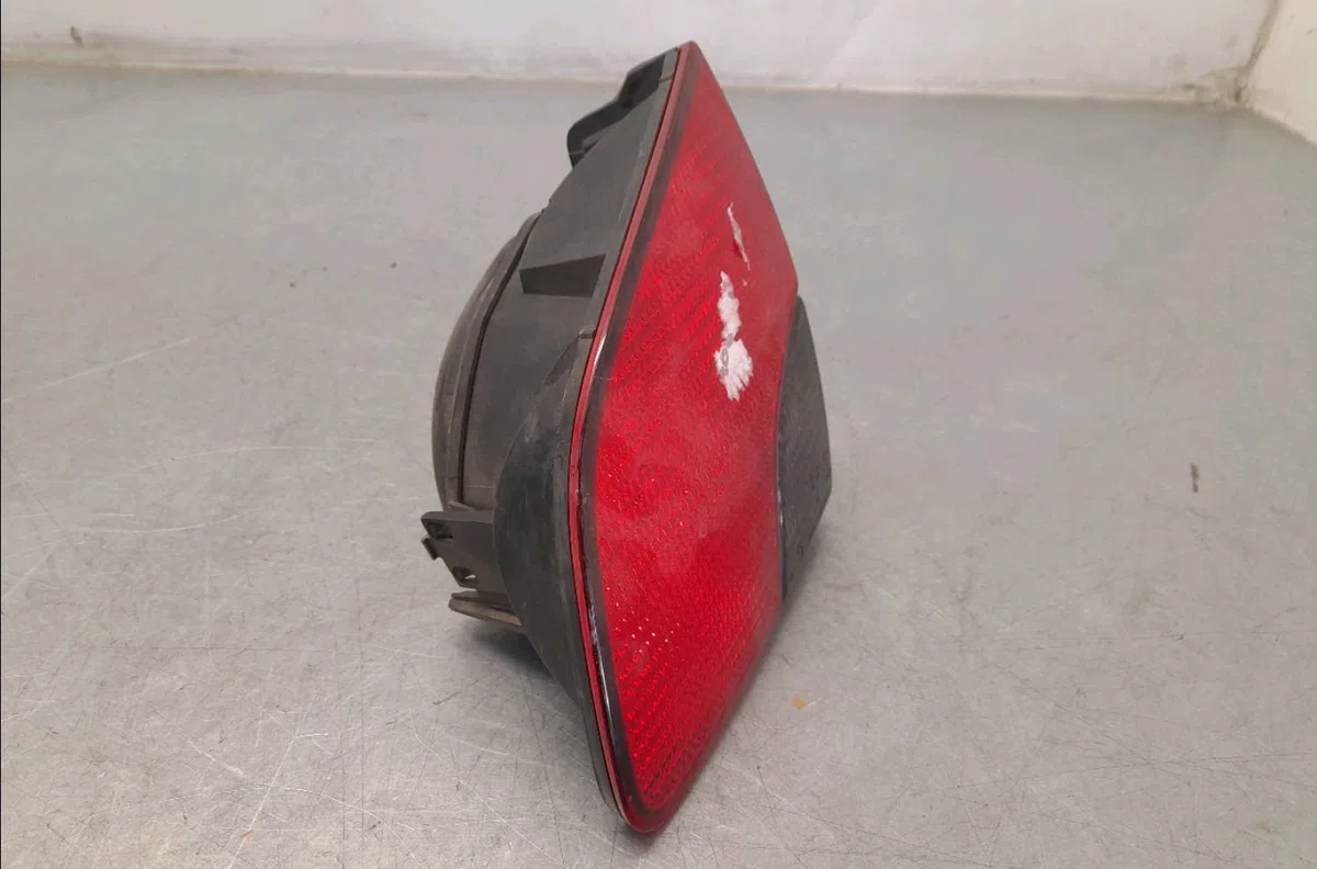 Feu arrière intérieur droit PEUGEOT 406  1.8i 110ch occasion