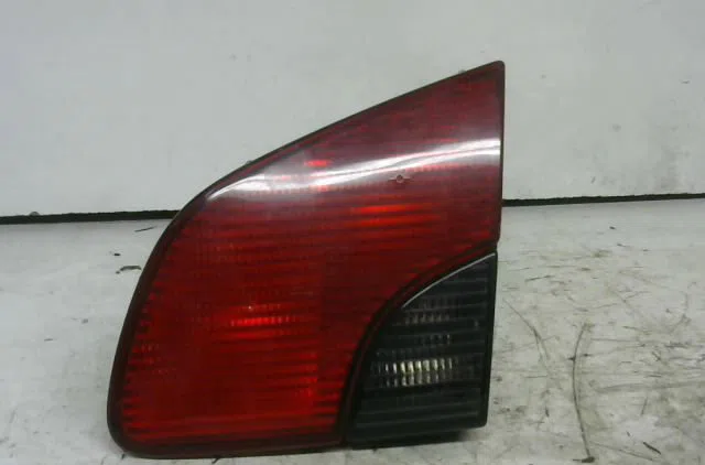 Feu arrière intérieur droit Peugeot 406 Break (8E-F) 2.0 hdi 110 (1999-2004) 5 portes occasion