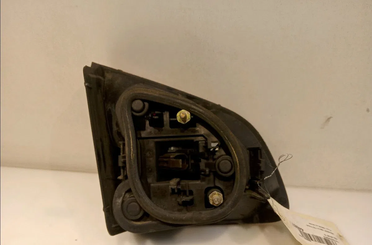 Feu arrière intérieur droit Peugeot 406 Break (8E-F) 2.1 td 12v (1996-2004) occasion