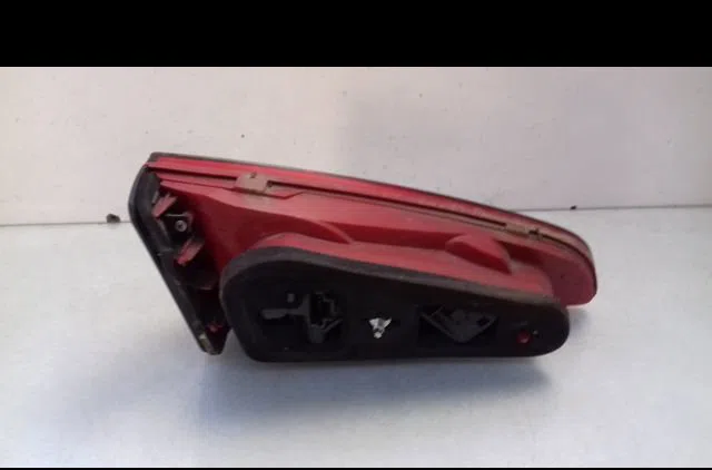 Feu arrière intérieur droit Peugeot 607 (9D, 9U) 2.0 hdi (2005-2011) occasion