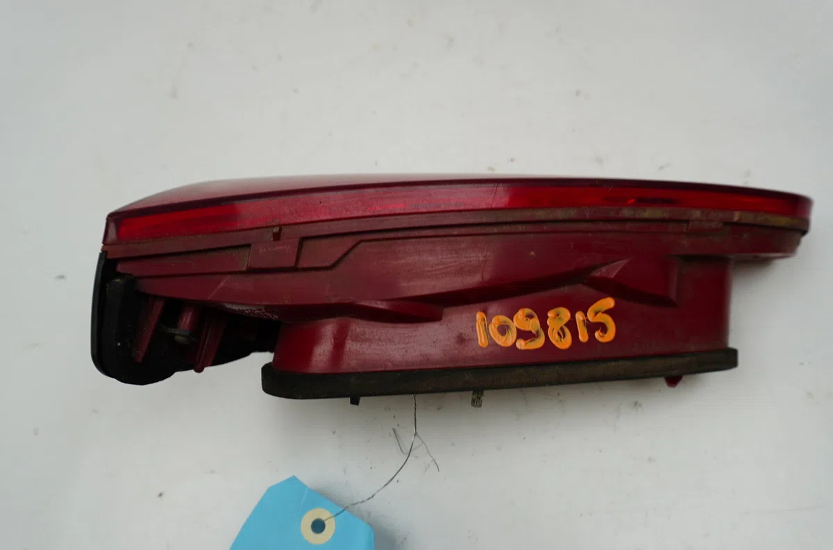 Feu arrière intérieur droit Peugeot 607 (9D, 9U) 2.0 hdi (2005-2011) occasion