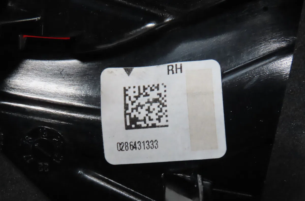 Feu arrière intérieur droit Renault CAPTUR I (J5_, H5_) 0.9 tce 90 (2013) 5 portes occasion