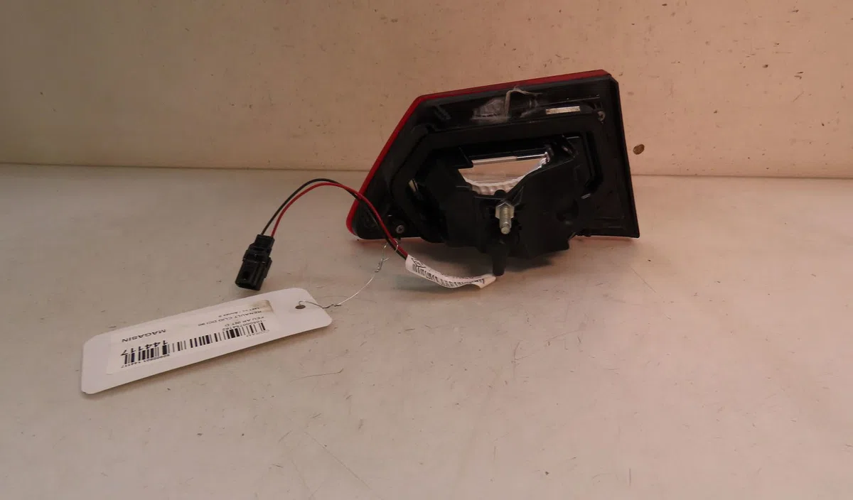 Feu arrière intérieur droit RENAULT CLIO 2014 occasion