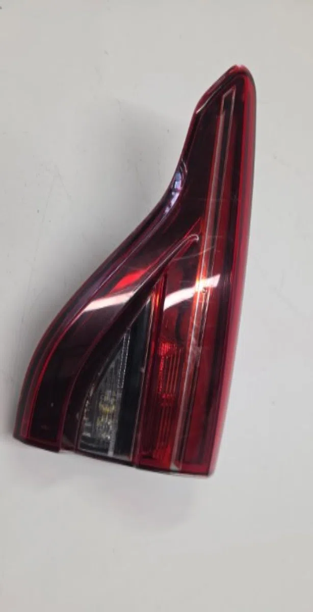 Feu arrière intérieur droit RENAULT CLIO 5 PHASE 1 occasion