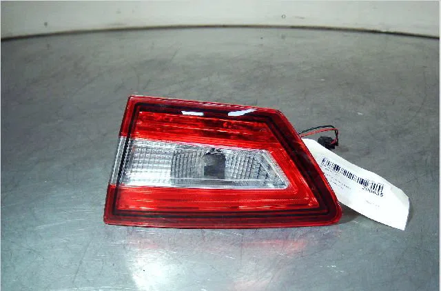 Feu arrière intérieur droit RENAULT CLIO IV  1.5 DCI 75ch occasion