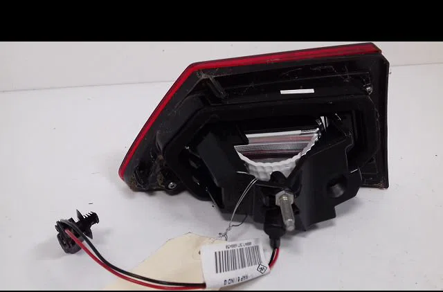 Feu arrière intérieur droit Renault CLIO IV (BH_) 0.9 tce 90 (2012) 5 portes occasion