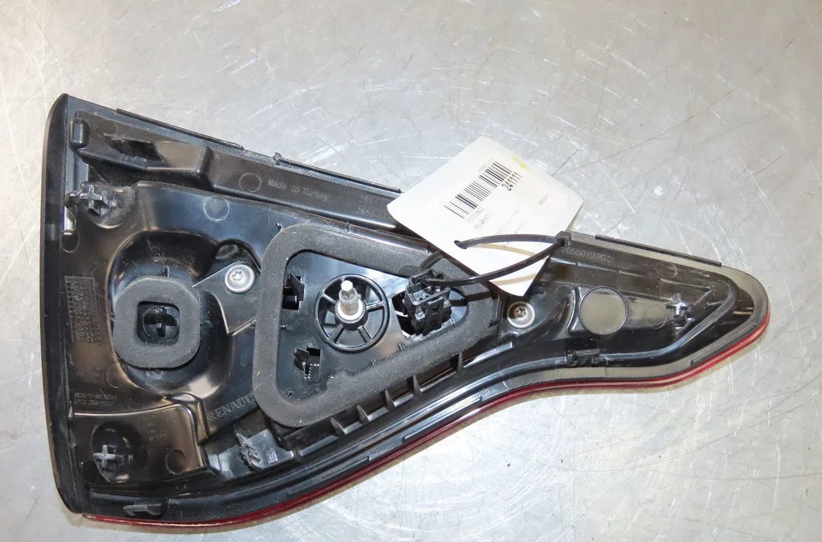 Feu arrière intérieur droit Renault CLIO V (B7_) 1.0 sce 65 (b7mg) (2021) occasion