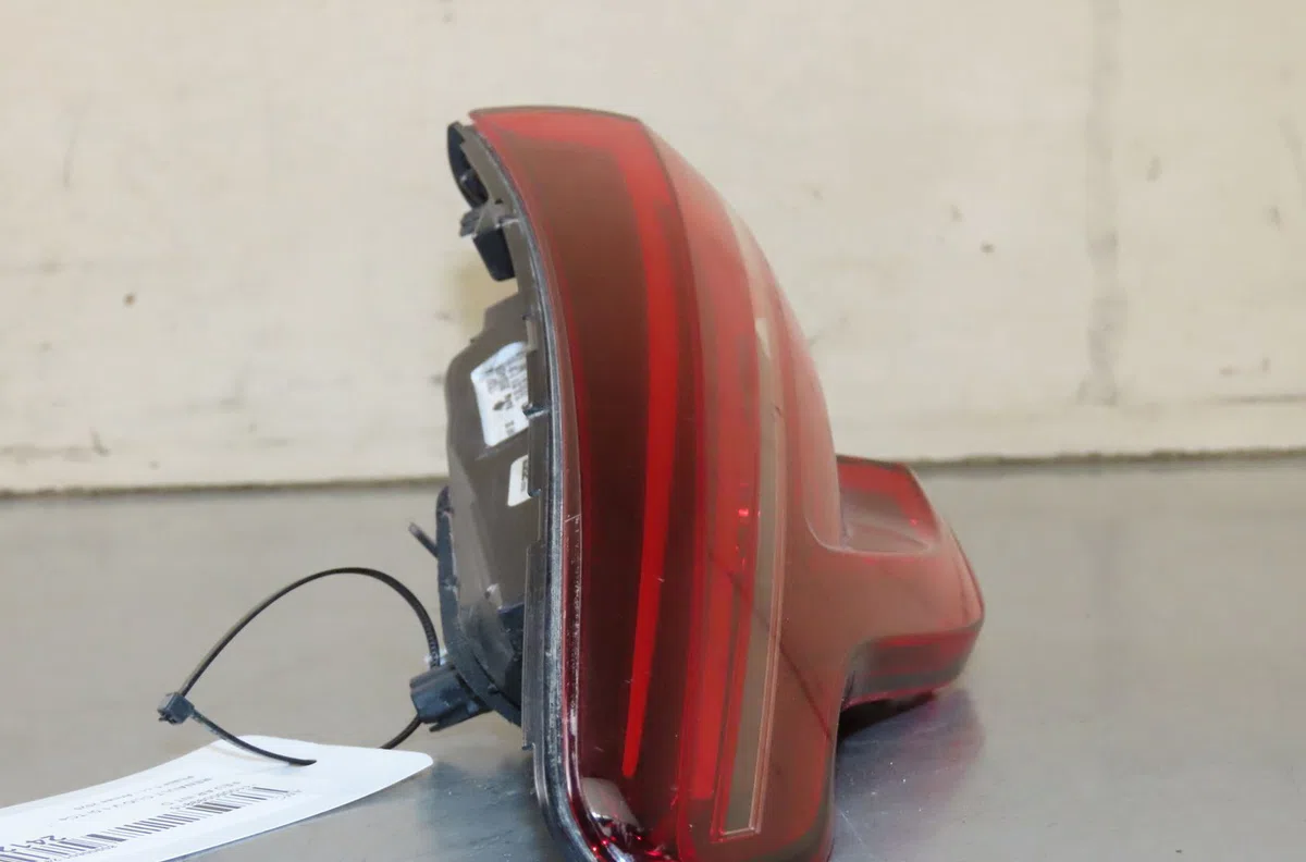 Feu arrière intérieur droit Renault CLIO V (B7_) 1.0 tce 100 (b7mt) (2019) occasion