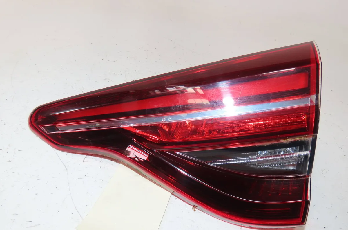 Feu arrière intérieur droit Renault CLIO V (B7_) 1.3 tce 130 (b7mf) (2019) occasion