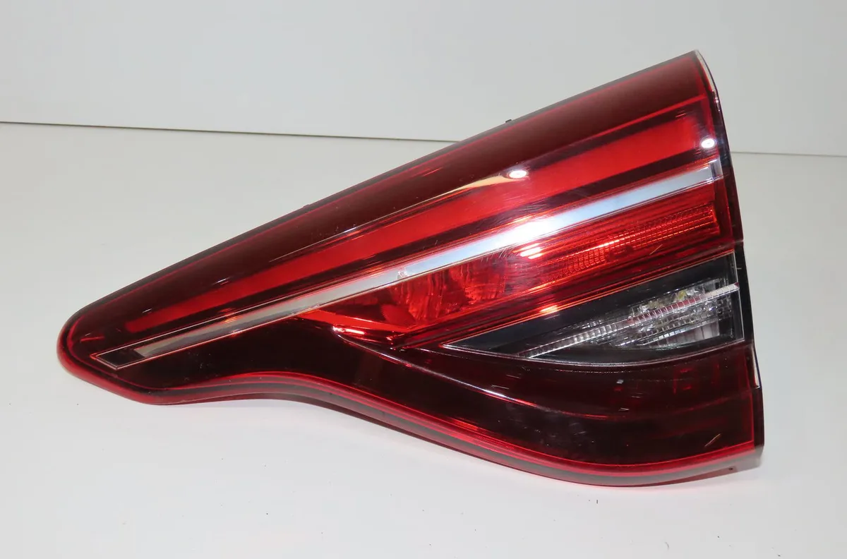 Feu arrière intérieur droit Renault CLIO V (B7_) Tce 90 (b7mt) (2020) occasion