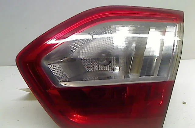Feu arrière intérieur droit Renault FLUENCE (L3_) 1.5 dci (l30b) (2010) occasion