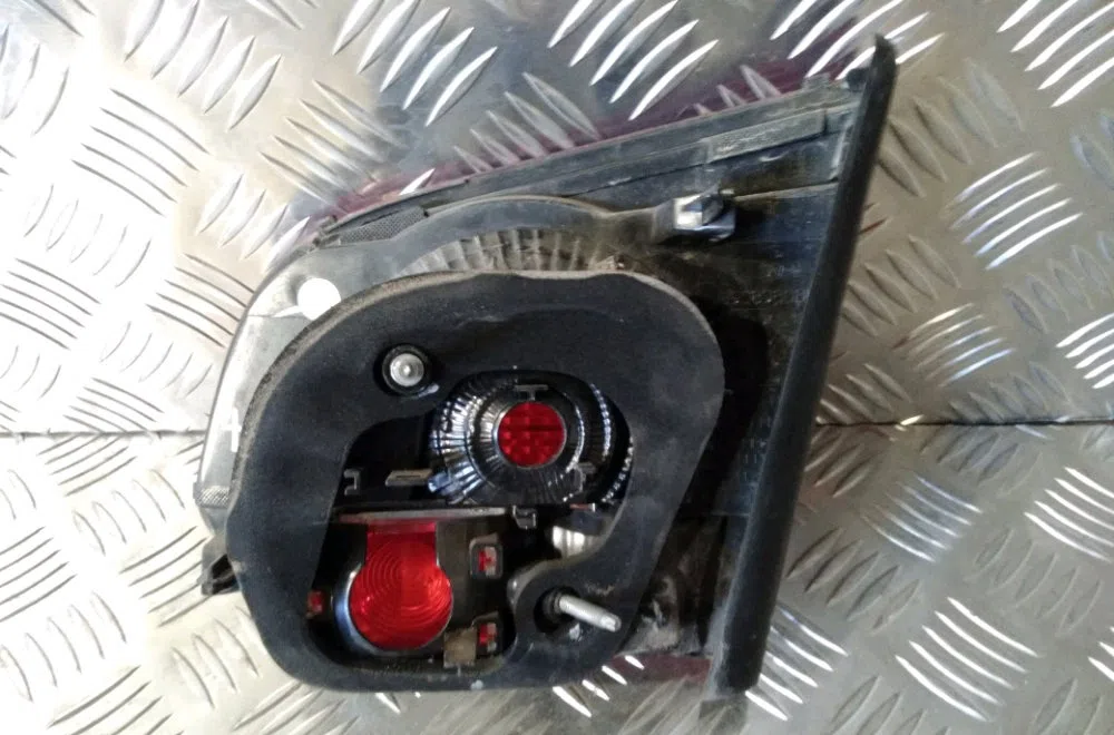Feu arrière intérieur droit Renault GRAND SCÉNIC II (JM0-1_) 1.5 dci (jm1e) (2005-2009) 5 portes occasion
