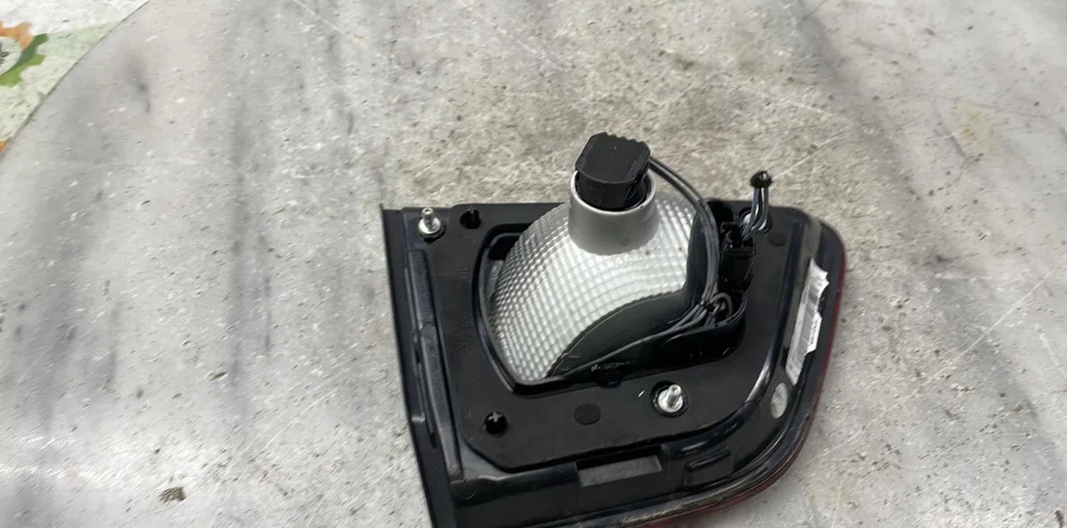 Feu arrière intérieur droit RENAULT KADJAR PHASE 1 occasion