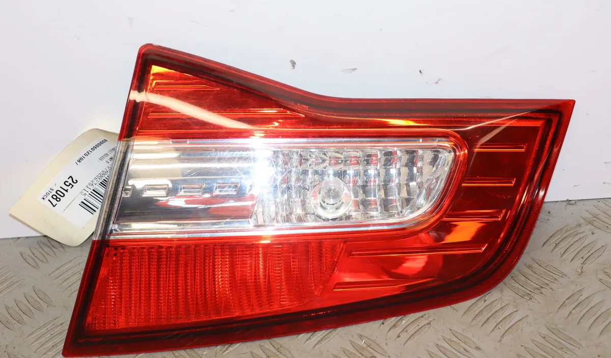 Feu arrière intérieur droit Renault KOLEOS I (HY_) 2.0 dci 4x4 (hy0k) (2008) occasion