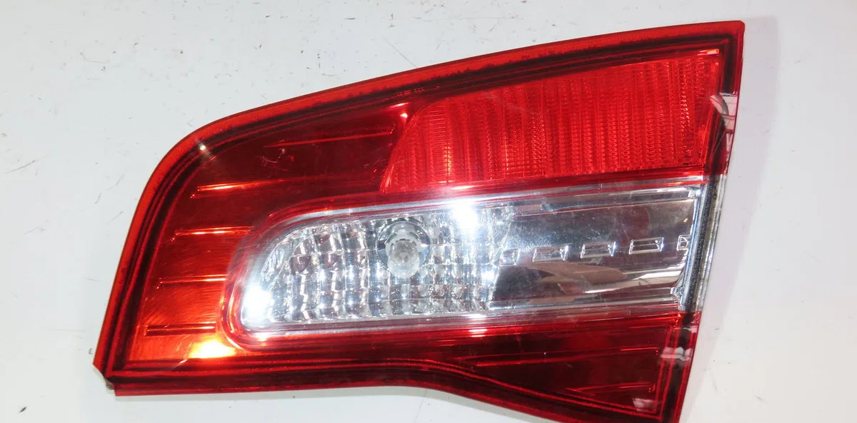 Feu arrière intérieur droit Renault KOLEOS I (HY_) 2.0 dci (hy0k) (2008) occasion