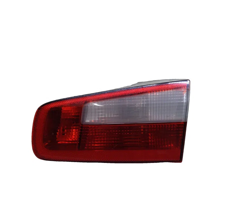 FEU ARRIERE INTERIEUR DROIT RENAULT LAGUNA II 8200002476