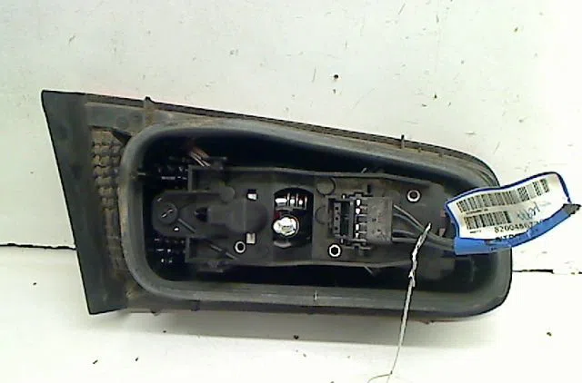 Feu arrière intérieur droit Renault LAGUNA II (BG0-1_) 1.9 dci (bg1a, bg1v) (2005-2007) occasion