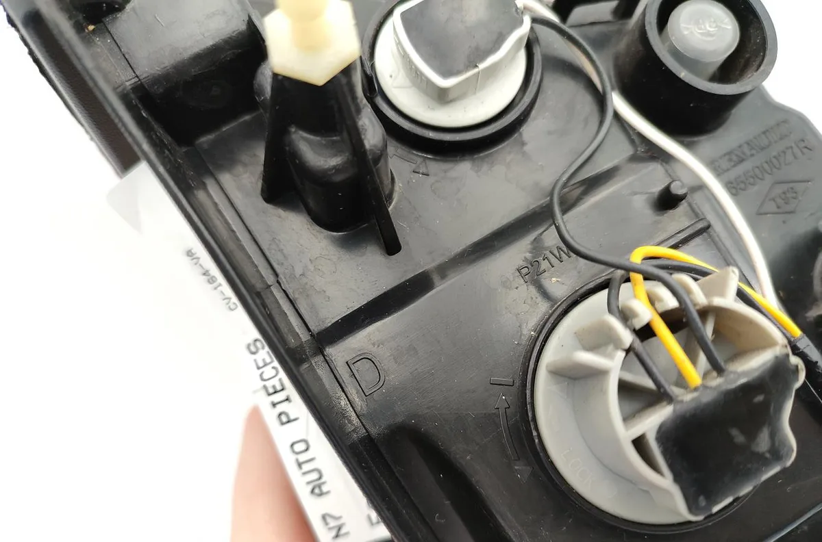 Feu arrière intérieur droit RENAULT MEGANE 3 PHASE 2 BREAK occasion