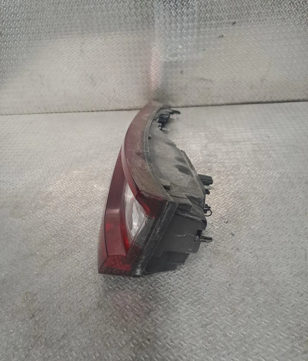 Feu arrière intérieur droit RENAULT MEGANE 4  0 occasion
