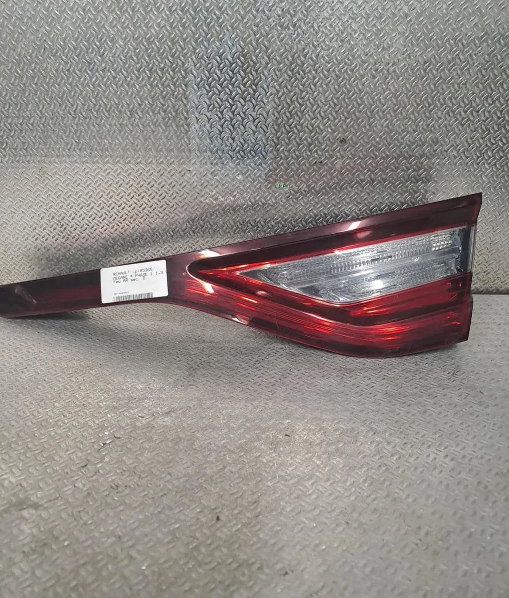 Feu arrière intérieur droit RENAULT MEGANE 4  0 occasion