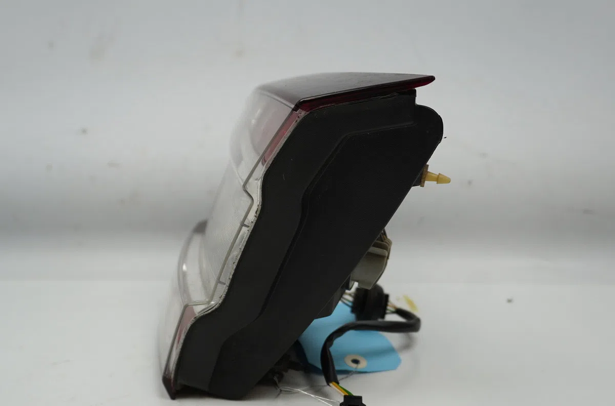 Feu arrière intérieur droit Renault MEGANE II Break (KM0-1_) 1.9 dci (2005-2009) occasion