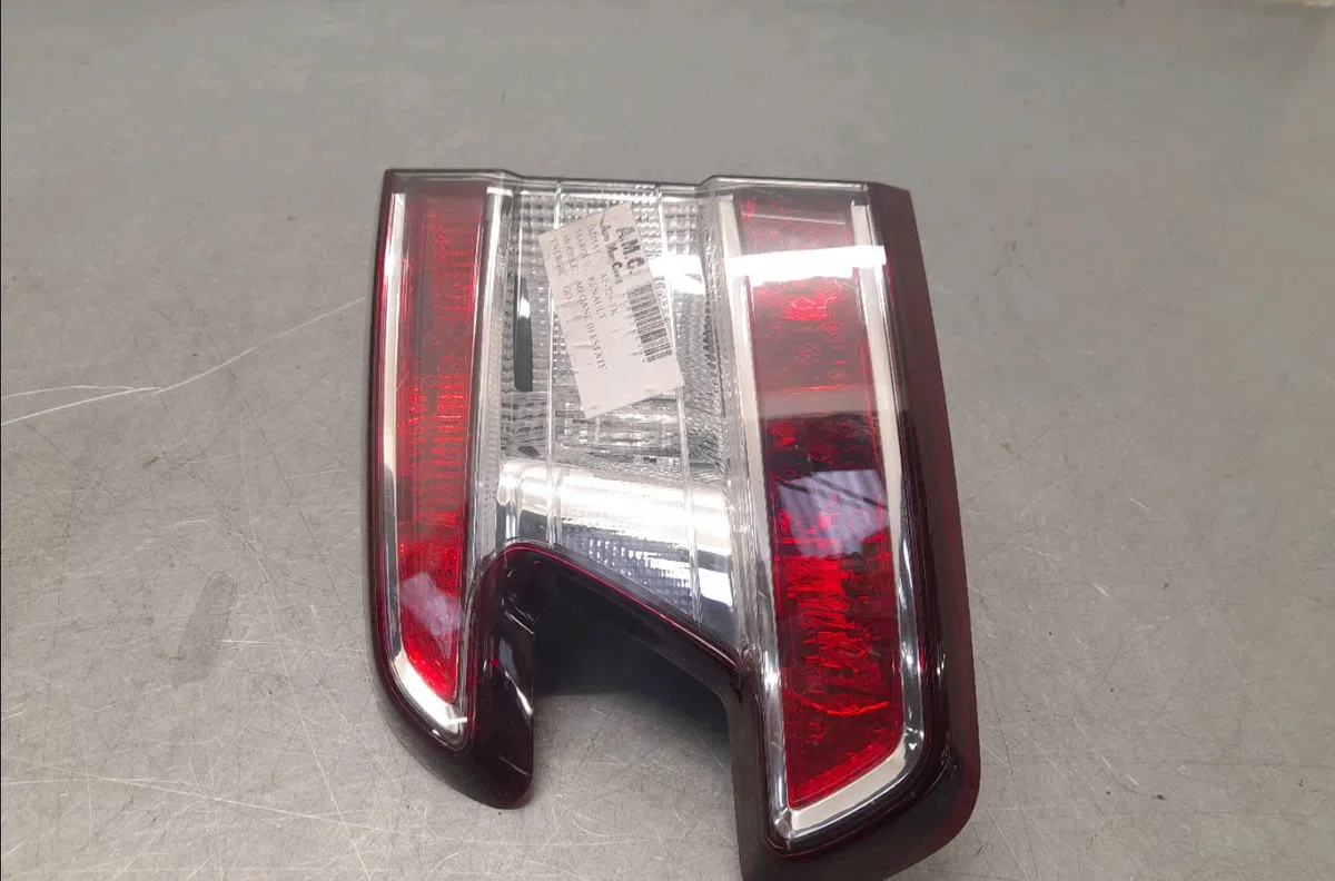 Feu arrière intérieur droit RENAULT MEGANE III  1.5 DCI 90ch occasion