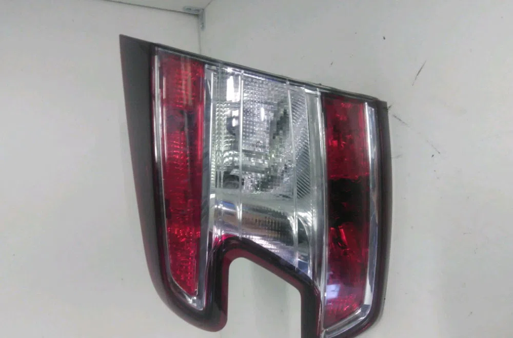 Feu arrière intérieur droit Renault MEGANE III Grandtour (KZ0-1) 1.9 dci (kz0j, kz0n, kz1s) (2009) occasion